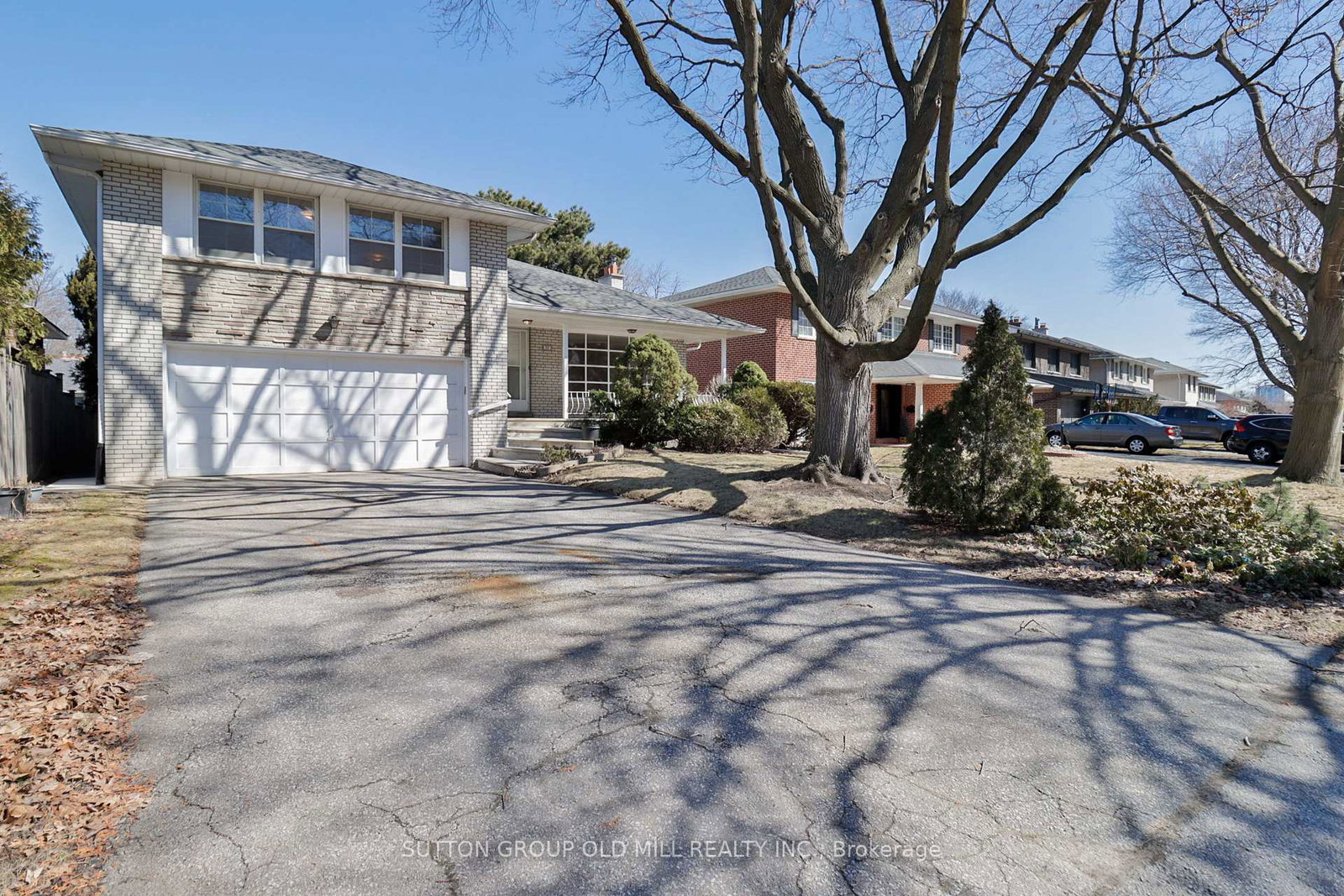 32-hunting-ridge-etobicoke-ontario-w13057996