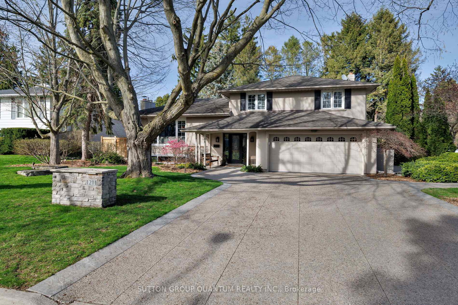 1211-cloverbrae-crescent-mississauga-ontario-w13058118