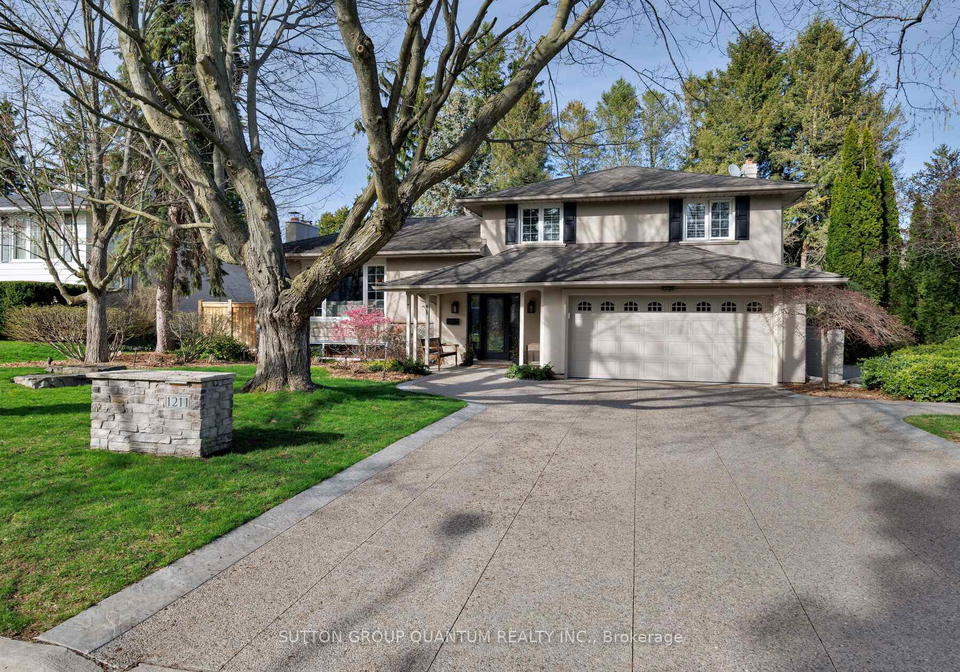 1211-cloverbrae-crescent-mississauga-ontario-w13058118