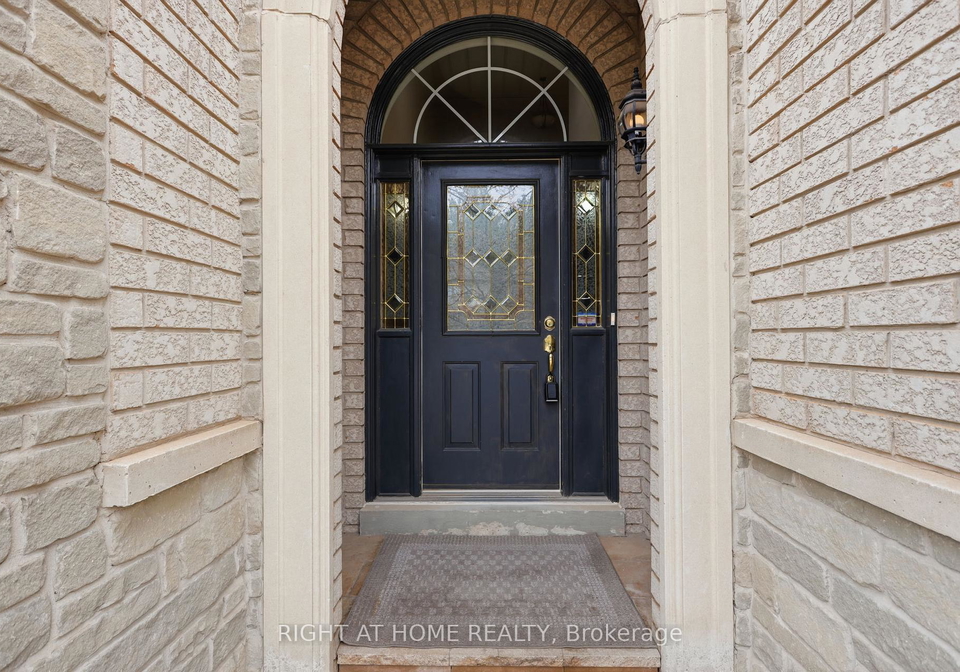 2121-pinevalley-crescent-oakville-ontario-w13058180