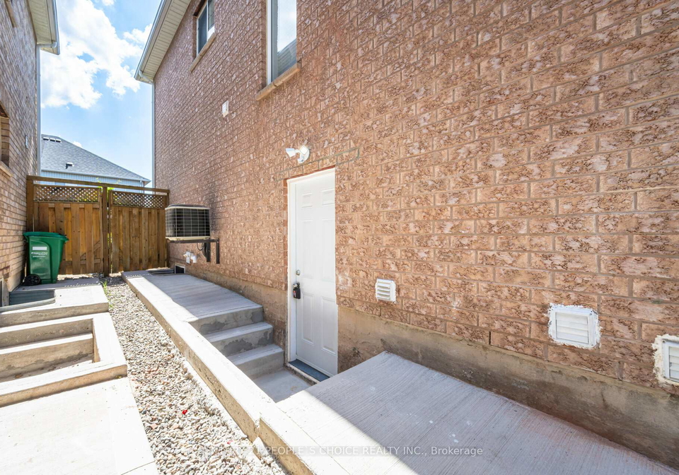 5654-dolmite-heights-mississauga-ontario-w13058238