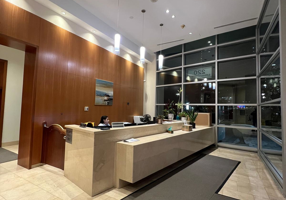 220-burnhamthorpe-road-w-mississauga-ontario-w13058320