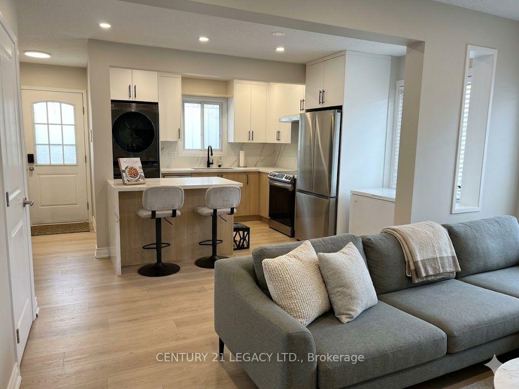5-haida-square-brampton-ontario-w13058394