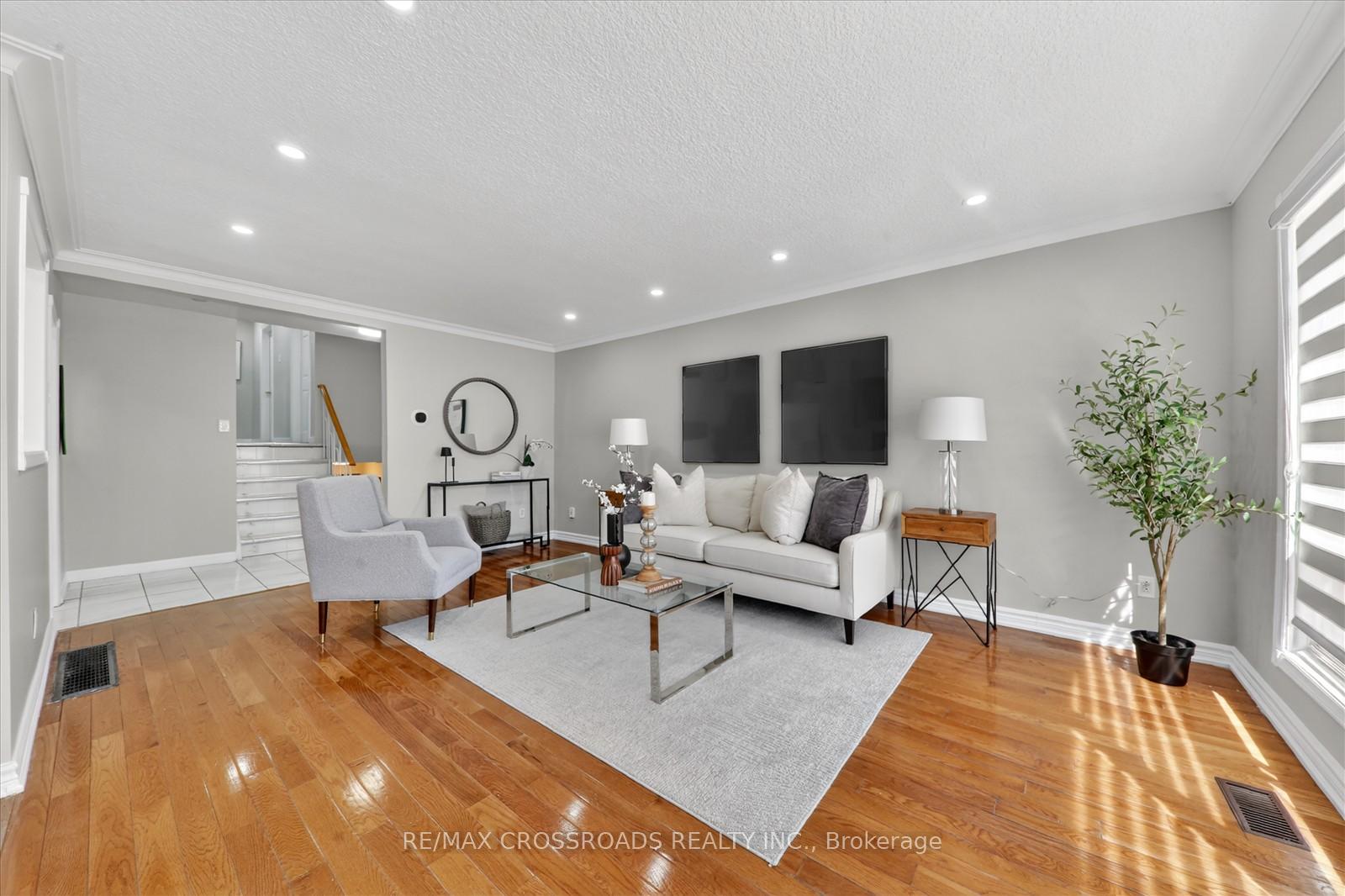 18-de-marco-boulevard-north-york-ontario-w13058568