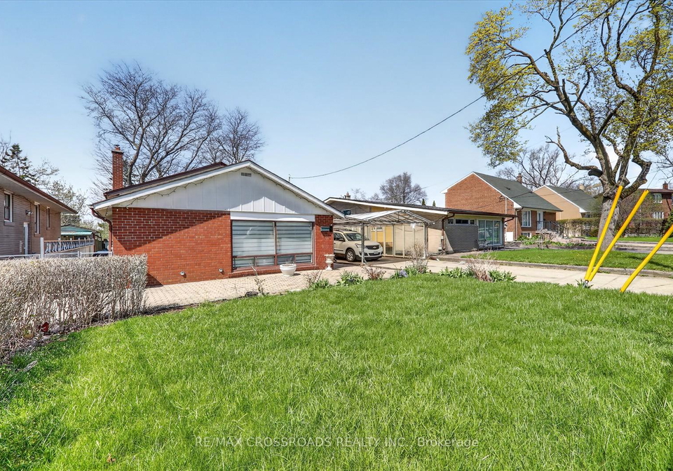 18-de-marco-boulevard-north-york-ontario-w13058568