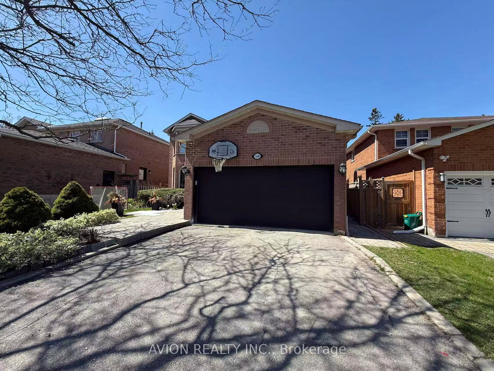 bsmt-1438-winterbourne-drive-oakville-ontario-w13058742