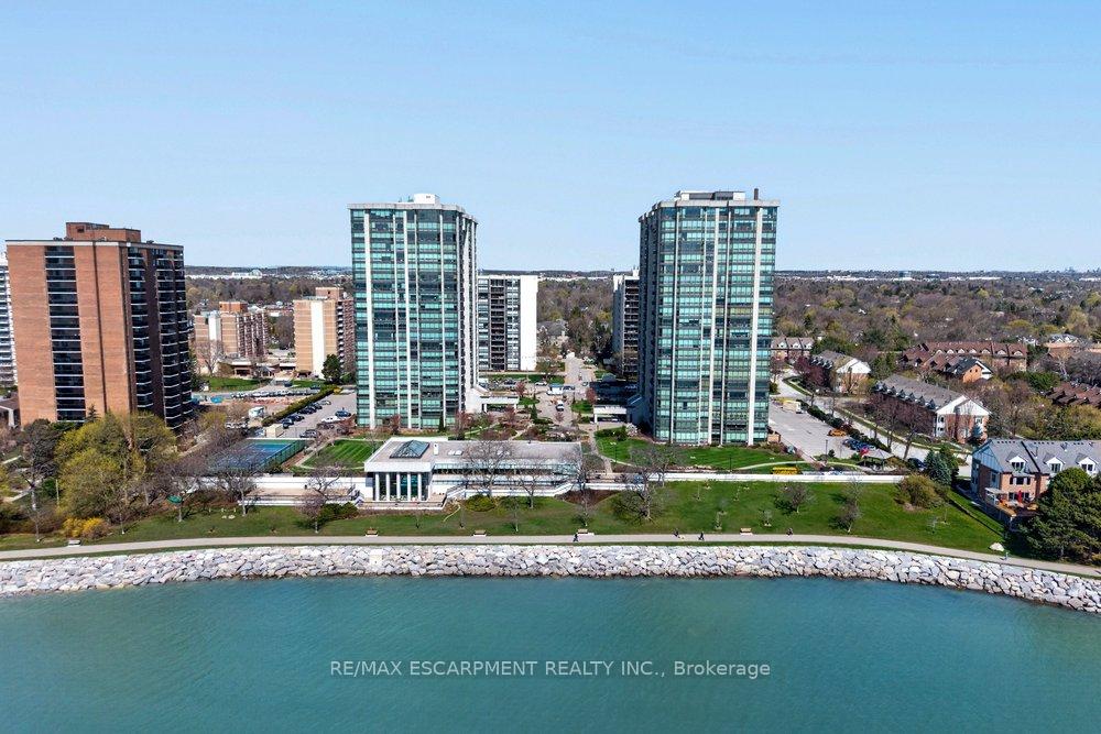 2170-marine-drive-oakville-ontario-w13058946
