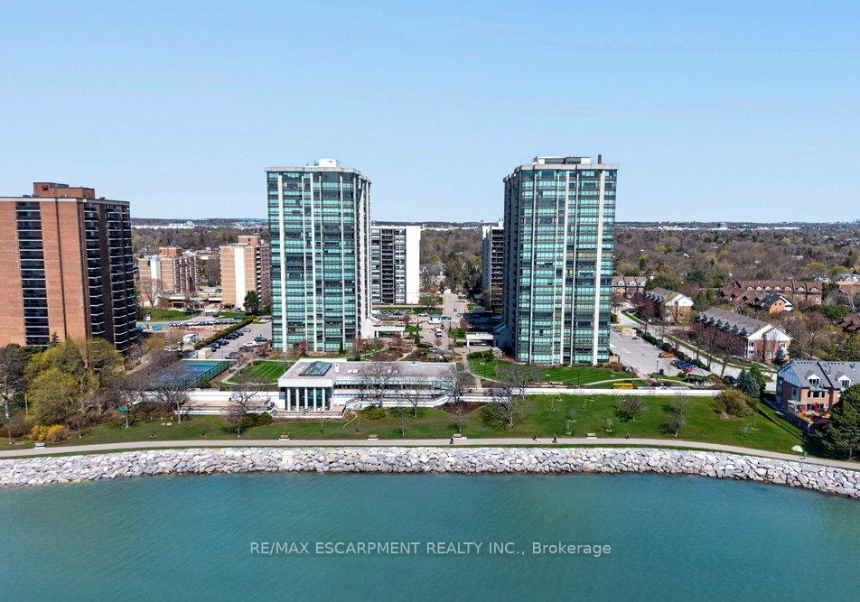 2170-marine-drive-oakville-ontario-w13058946