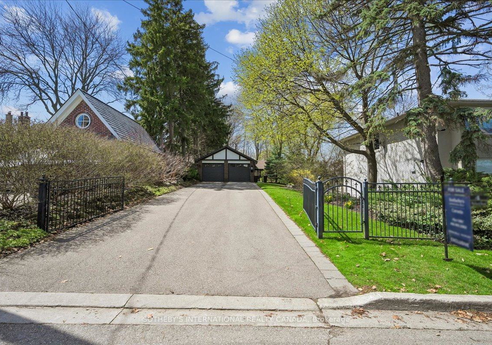 4-walford-road-etobicoke-ontario-w13059032
