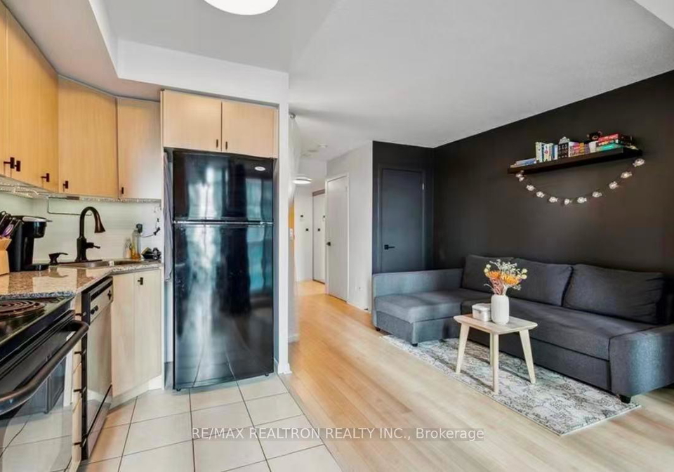 185-legion-road-n-etobicoke-ontario-w13059048
