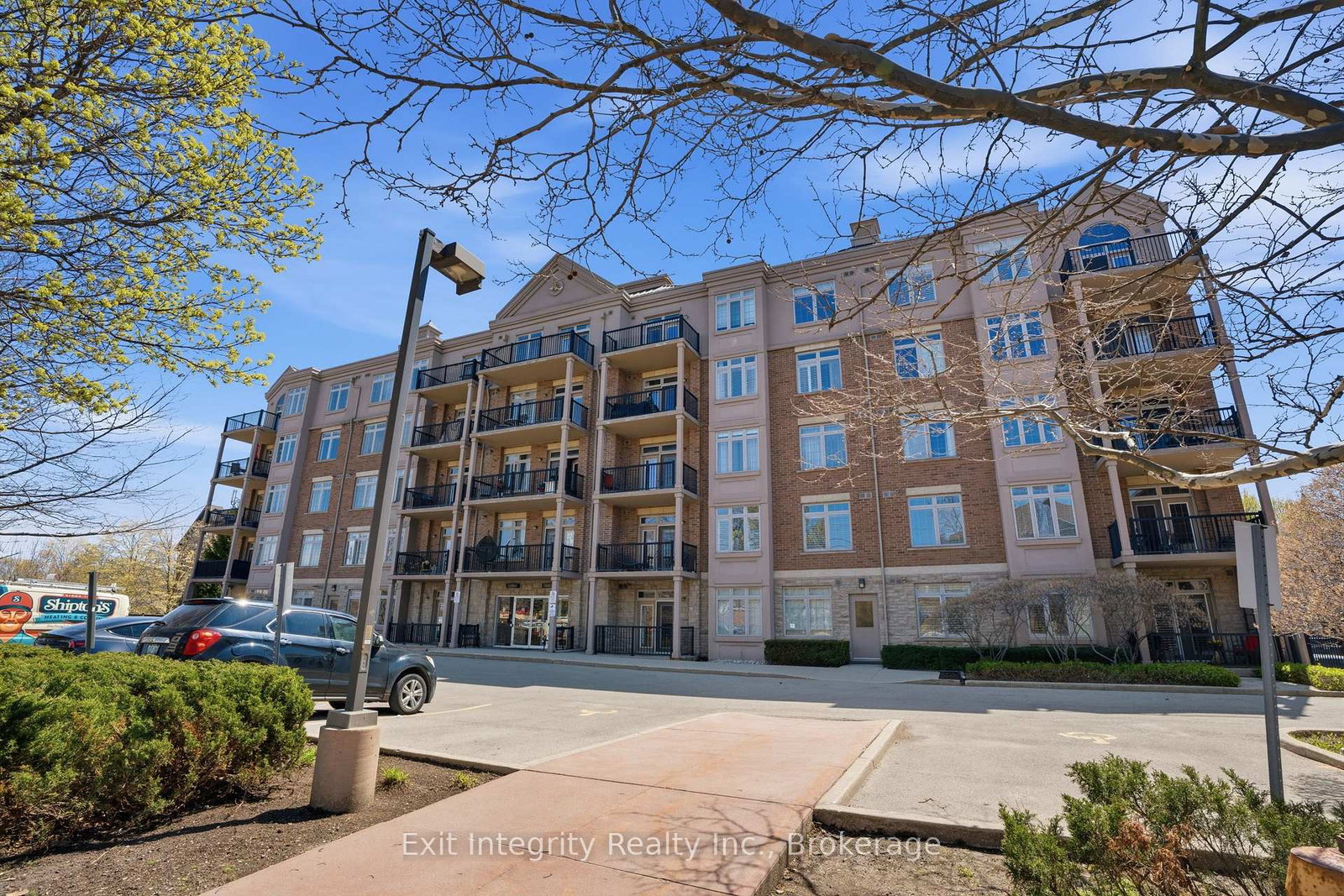 396-plains-road-e-burlington-ontario-w13059176