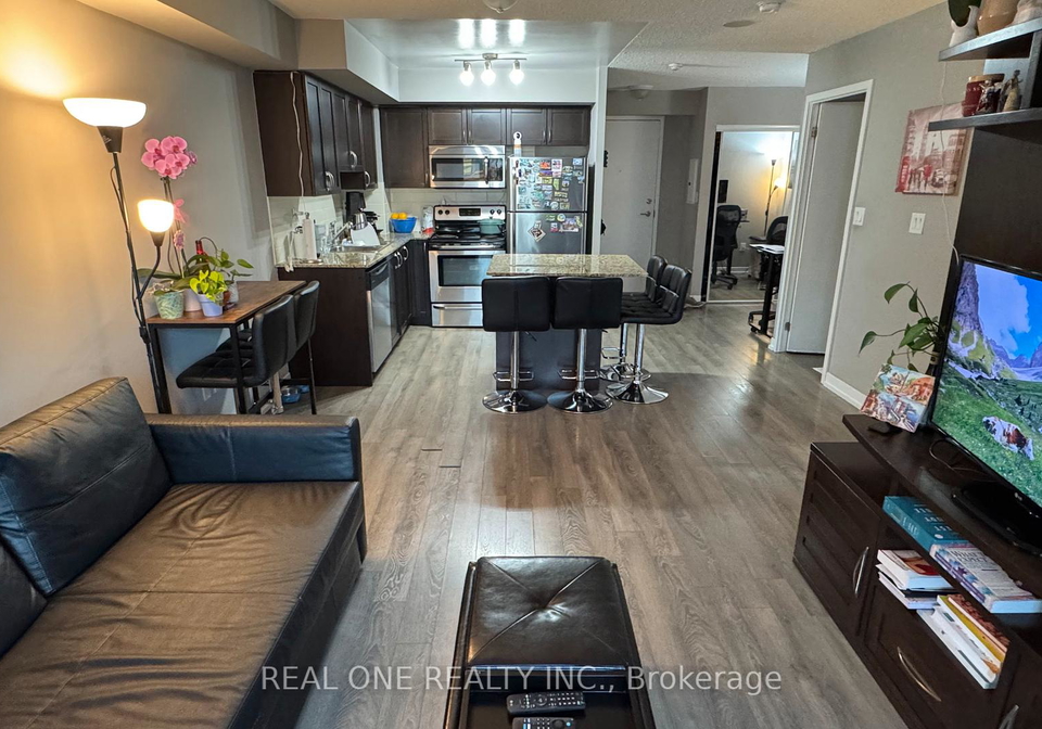 816-lansdowne-avenue-toronto-ontario-w13059254