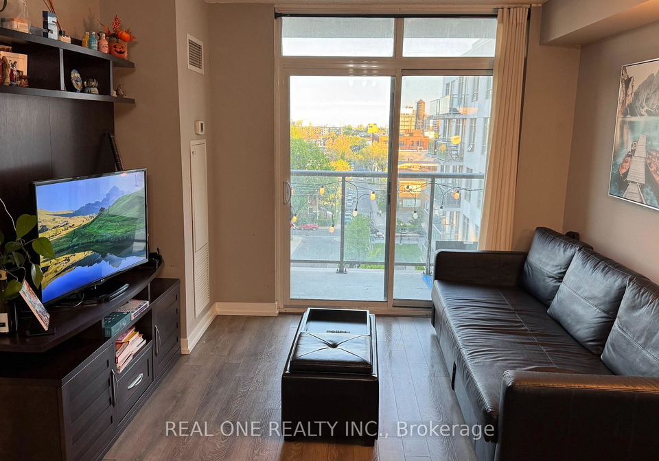 816-lansdowne-avenue-toronto-ontario-w13059254