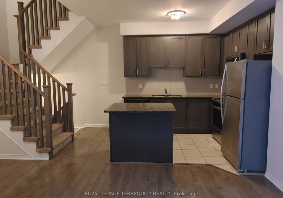 12-applewood-lane-etobicoke-ontario-w13059356