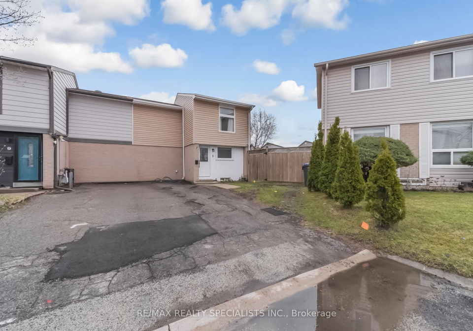 8-grantbrooke-court-brampton-ontario-w13059436