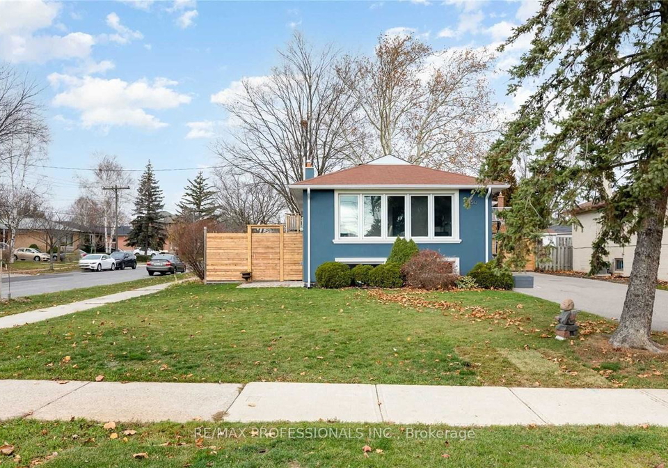 50-eringate-drive-etobicoke-ontario-w13059584