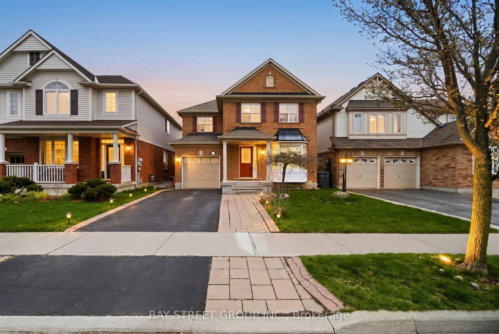 4-decker-hollow-circle-brampton-ontario-w13059602