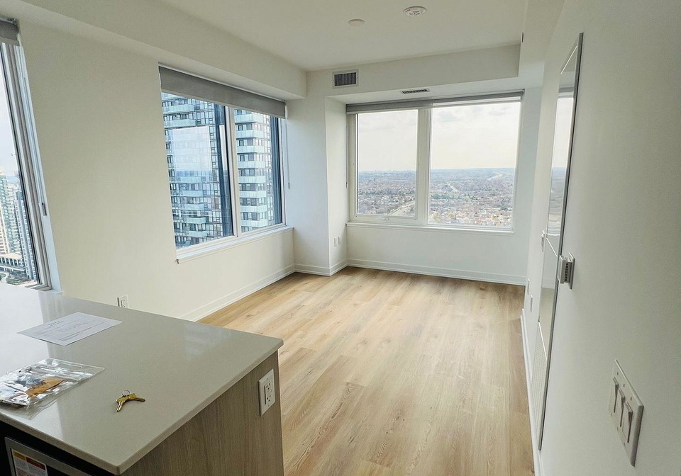 395-square-one-drive-mississauga-ontario-w13060244
