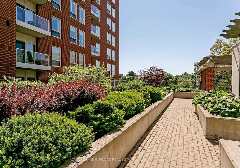 40-old-mill-road-oakville-ontario-w13060462