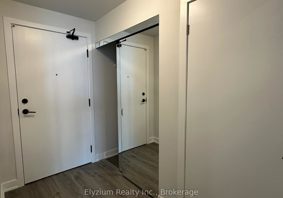 430-square-one-drive-mississauga-ontario-w13060624