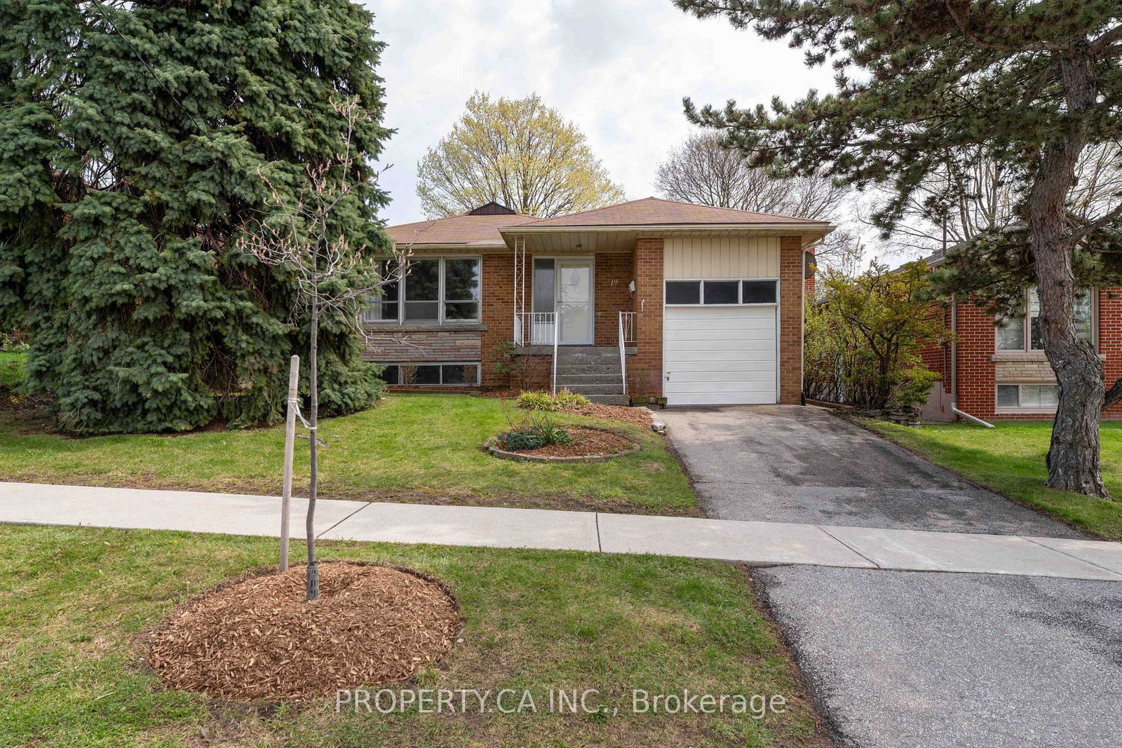 19-jill-crescent-etobicoke-ontario-w13061456
