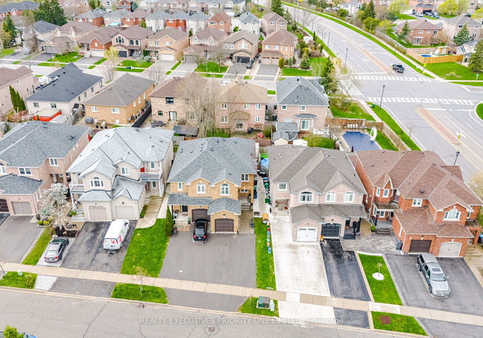 24-archbury-circle-caledon-ontario-w13061882