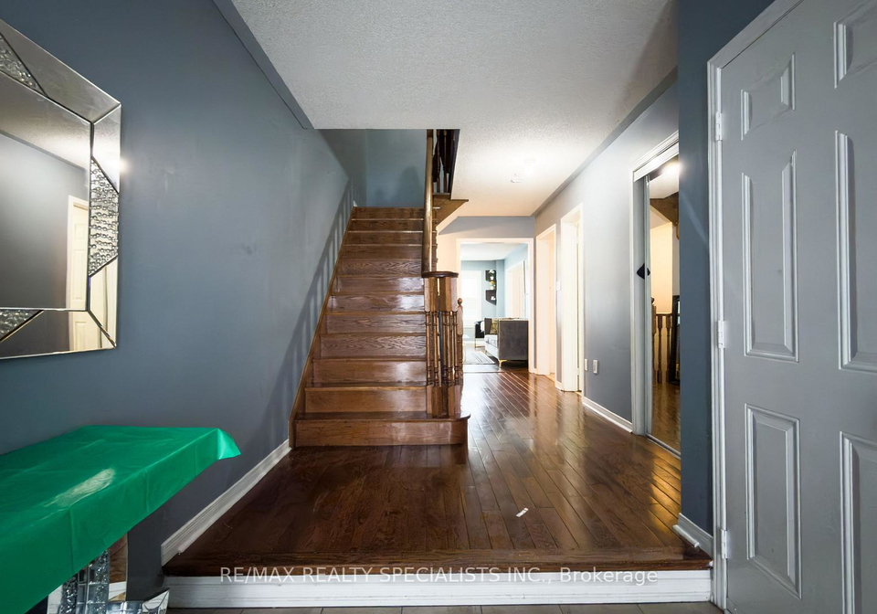 13-burnstown-circle-brampton-ontario-w13061952