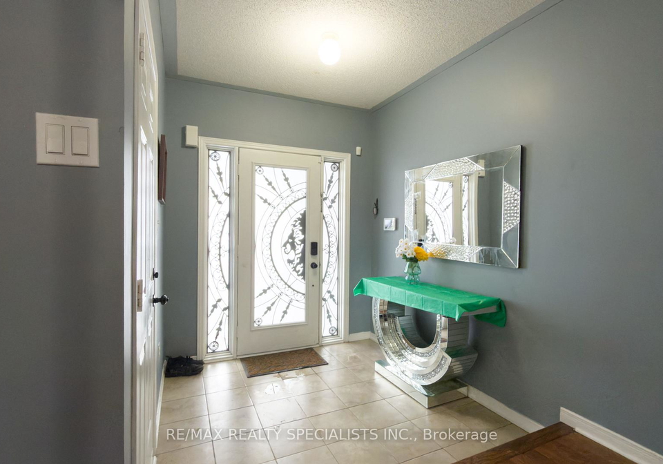 13-burnstown-circle-brampton-ontario-w13061952
