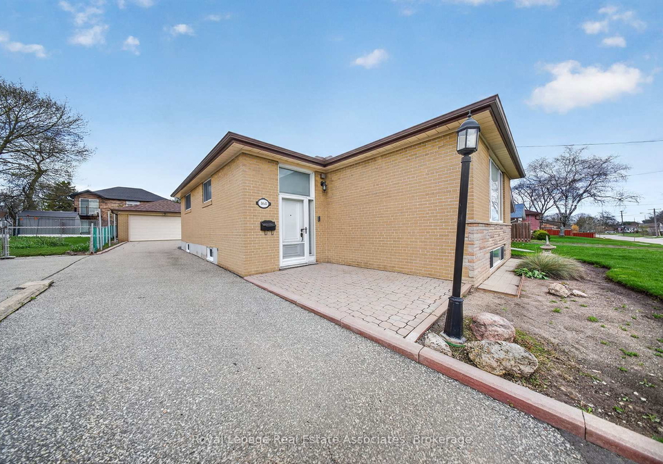 168-taysham-crescent-etobicoke-ontario-w13062002