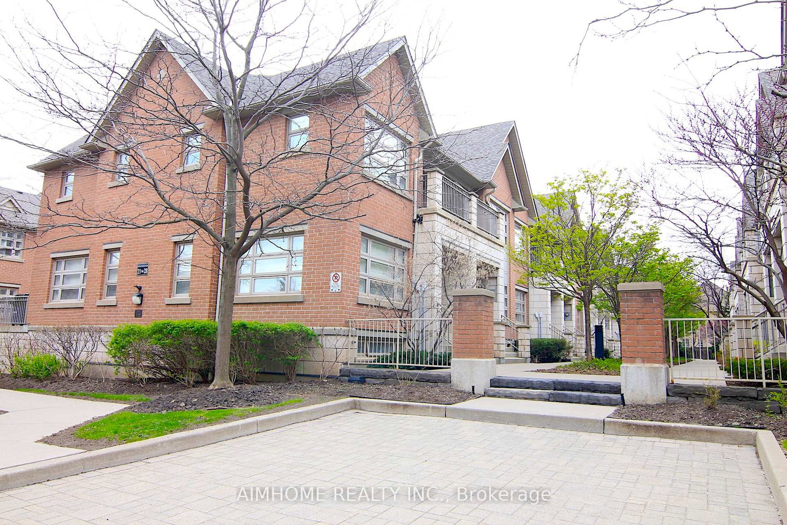 2460-prince-michael-drive-oakville-ontario-w13062082