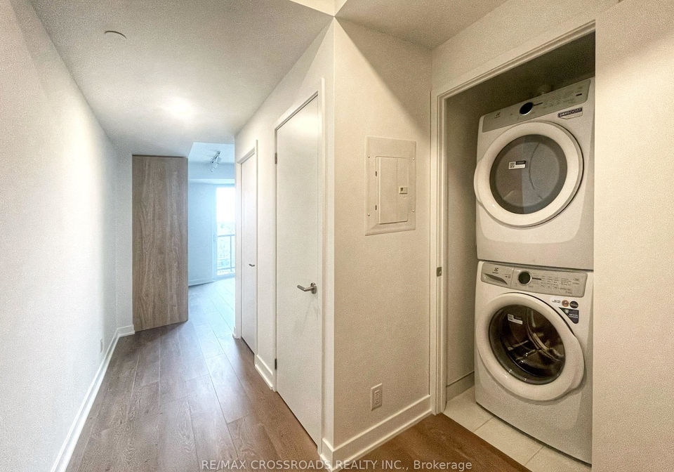 1660-bloor-street-w-toronto-ontario-w13062186