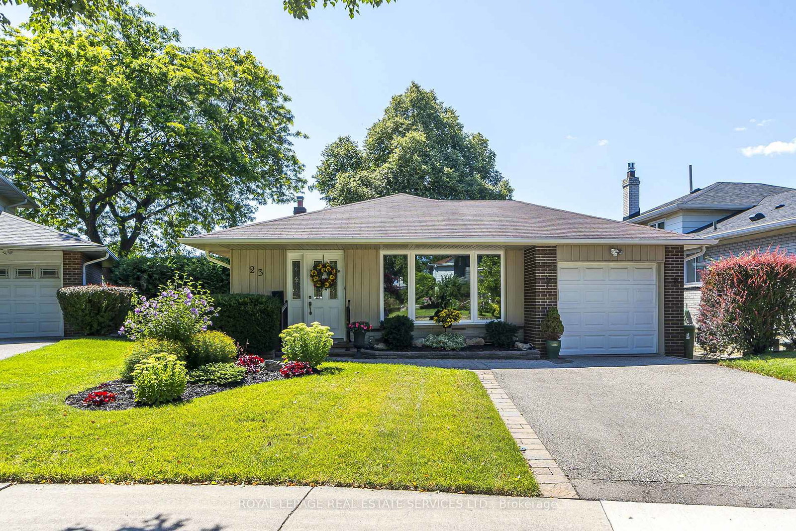 23-birchleaf-crescent-etobicoke-ontario-w13062340