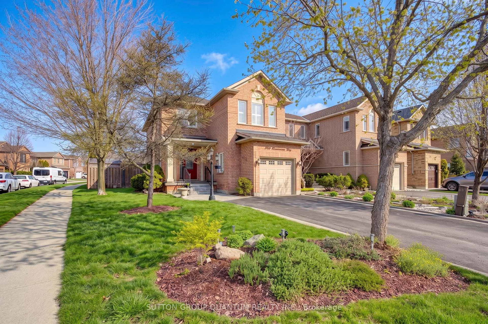 350-ravineview-way-oakville-ontario-w13062842