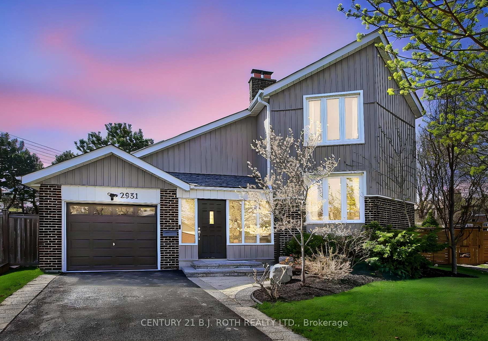 2931-saint-malo-circle-mississauga-ontario-w13063234