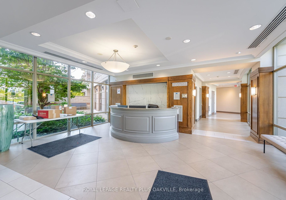 2379-central-park-drive-oakville-ontario-w13063608