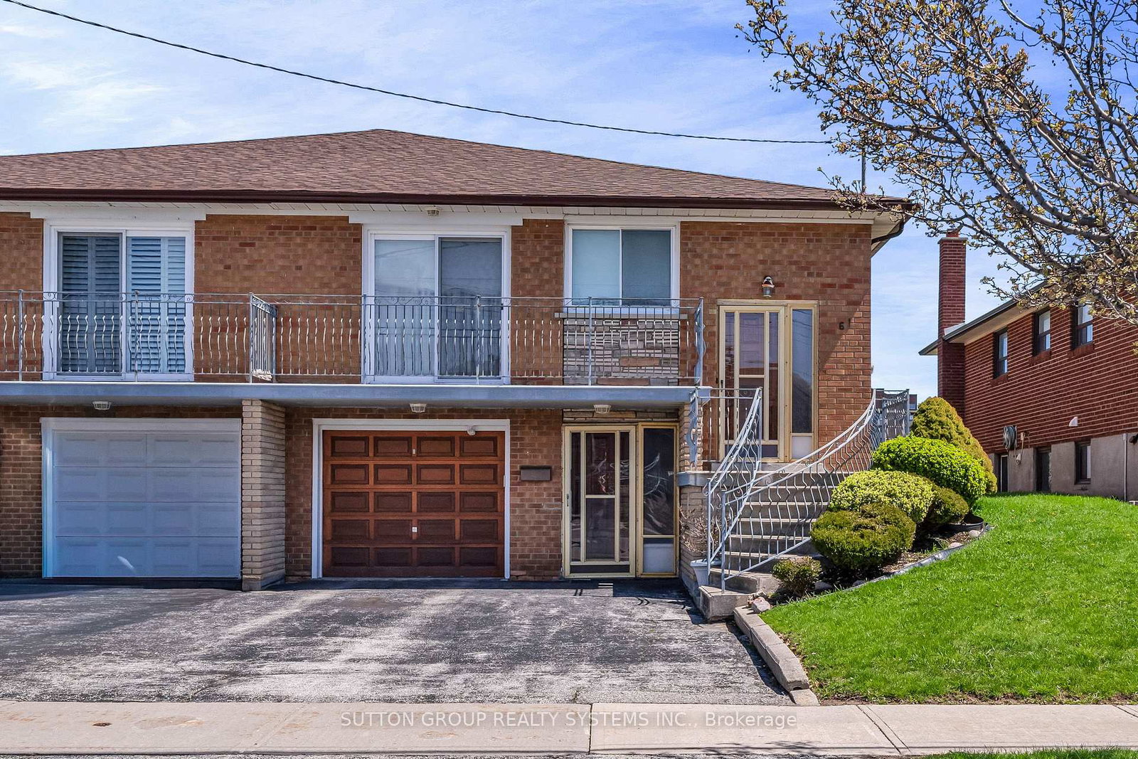 61-bamford-crescent-york-ontario-w13063636