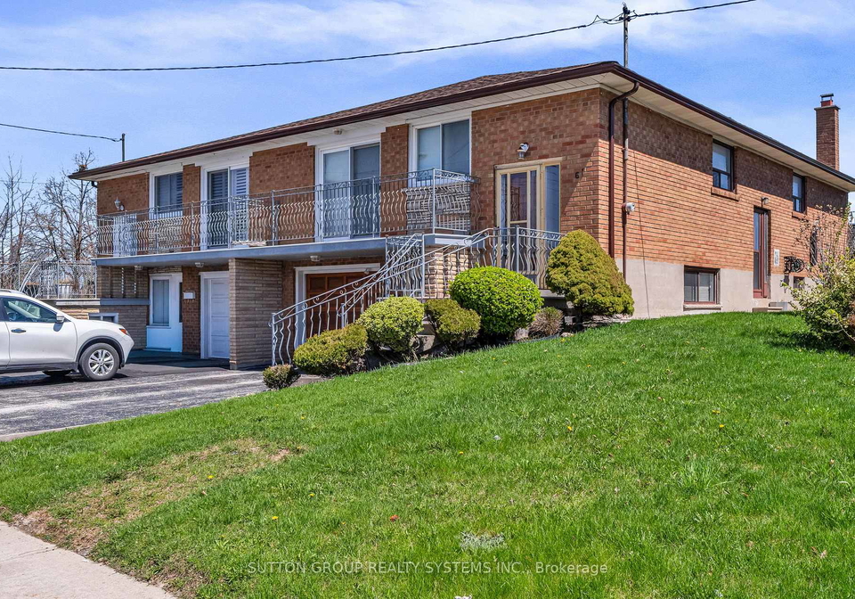 61-bamford-crescent-york-ontario-w13063636