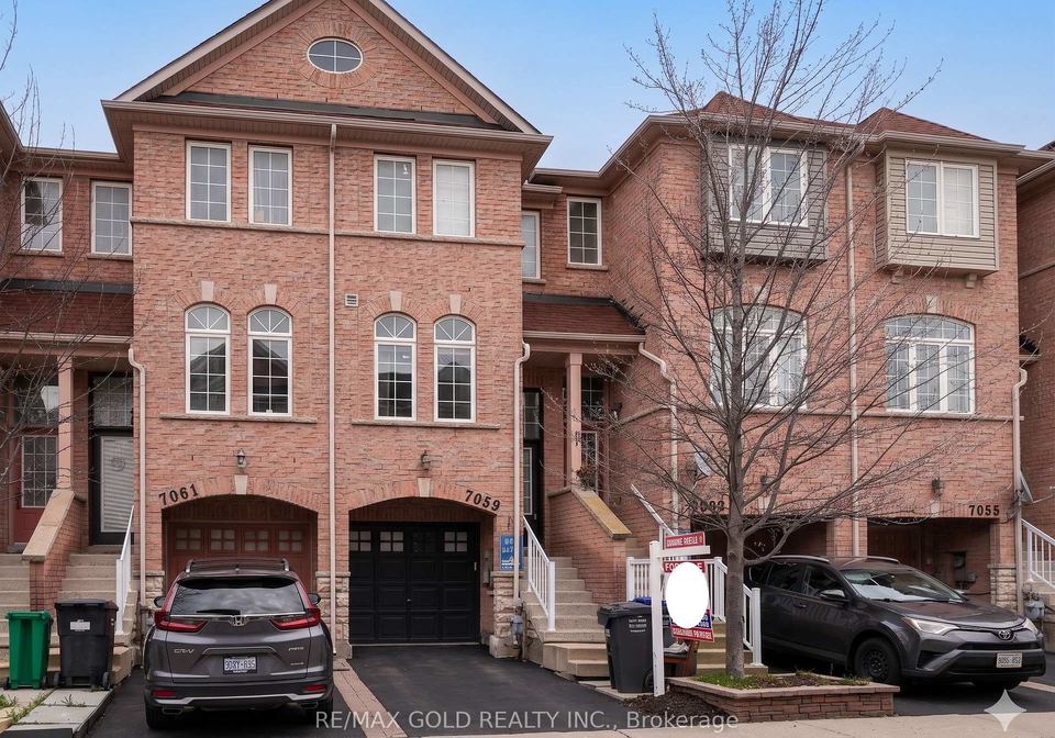 7059-fairmeadow-crescent-mississauga-ontario-w13063646