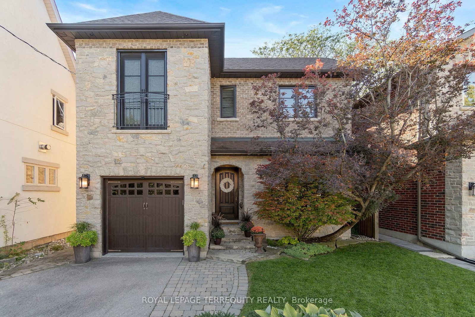 12-elliott-avenue-etobicoke-ontario-w13063908