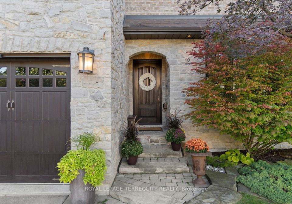 12-elliott-avenue-etobicoke-ontario-w13063908