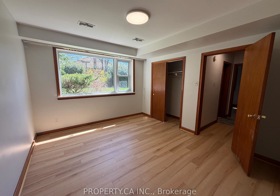 3-bondhead-place-etobicoke-ontario-w13064284