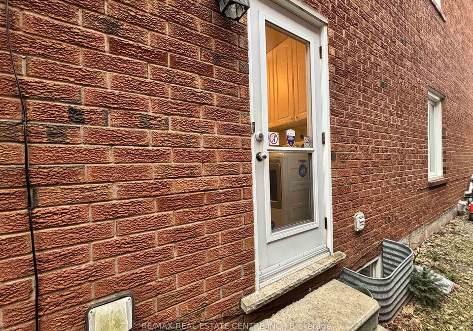 1400-greenbriar-drive-oakville-ontario-w13064442