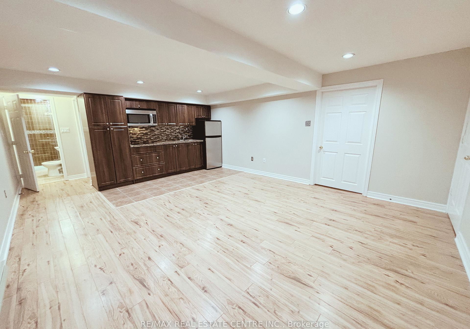 1400-greenbriar-drive-oakville-ontario-w13064442