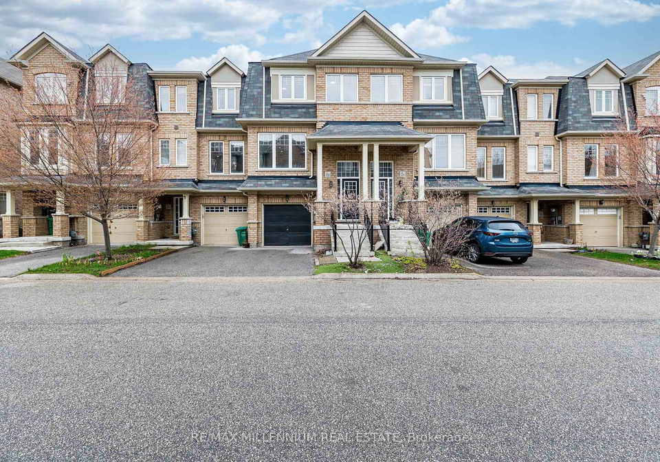 22-magdalene-crescent-brampton-ontario-w13064632