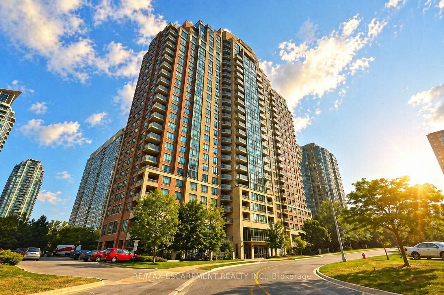 156-enfield-place-mississauga-ontario-w13064984