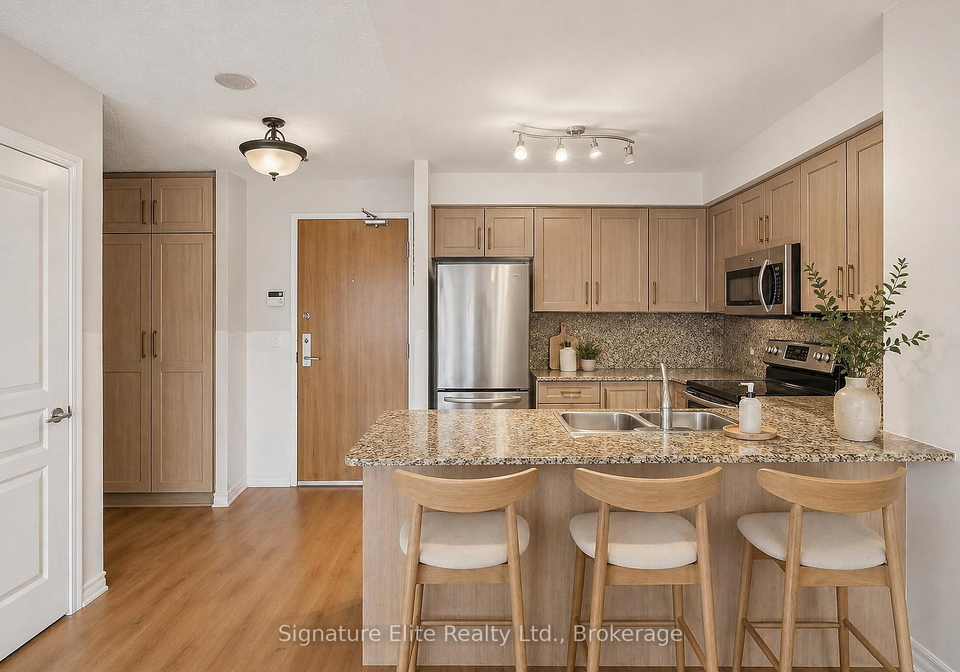 1403-royal-york-road-etobicoke-ontario-w13065232