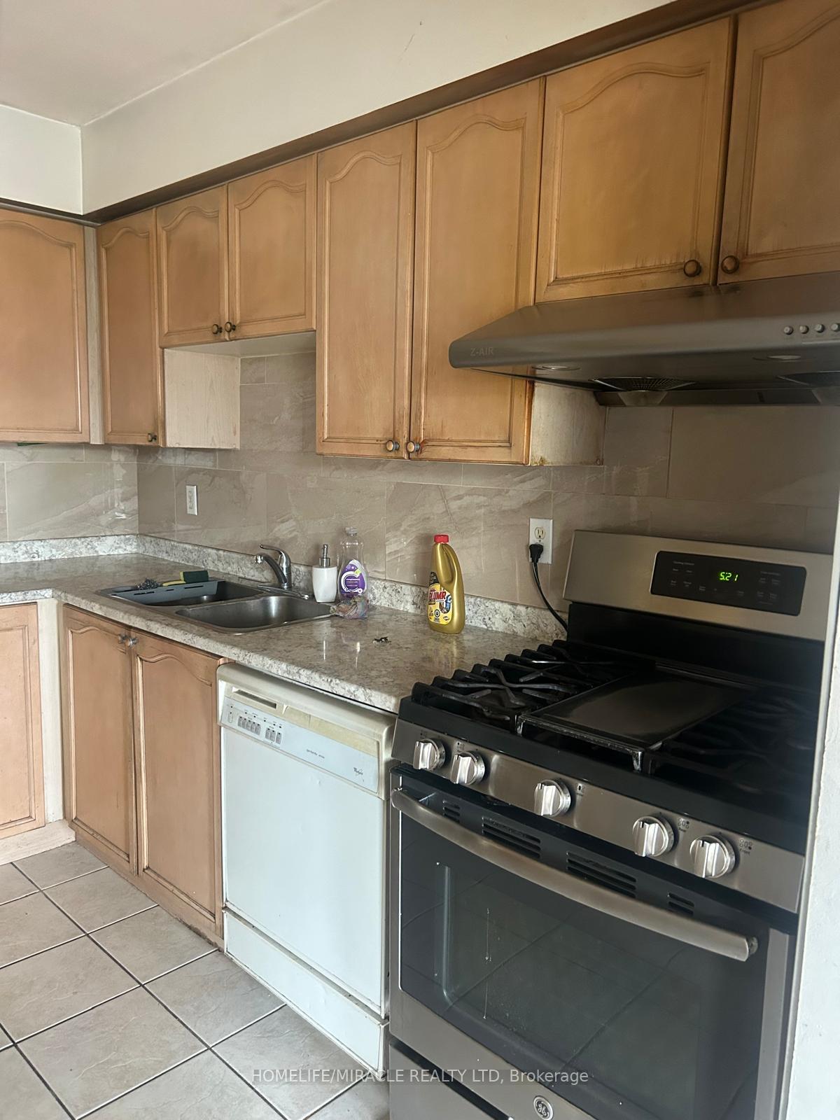 137-oatfield-road-brampton-ontario-w13065290