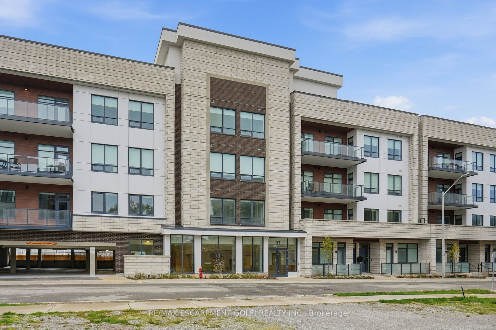123-maurice-drive-oakville-ontario-w13065496