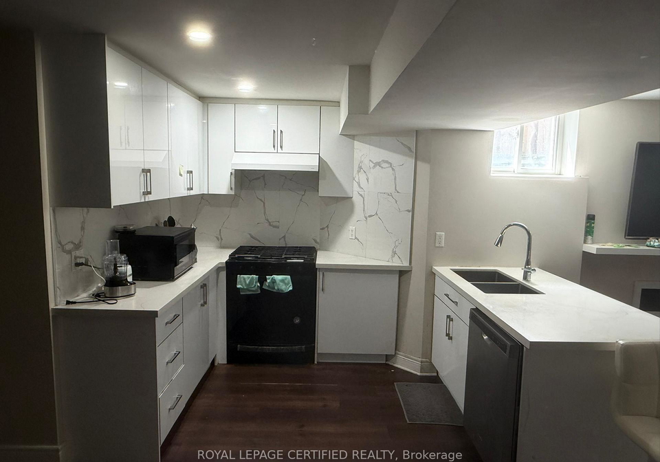 14-tanvalley-drive-brampton-ontario-w13065820