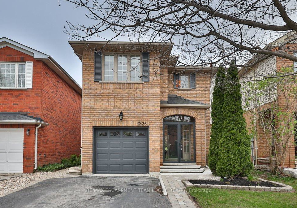 2226-arbourview-drive-oakville-ontario-w13065822